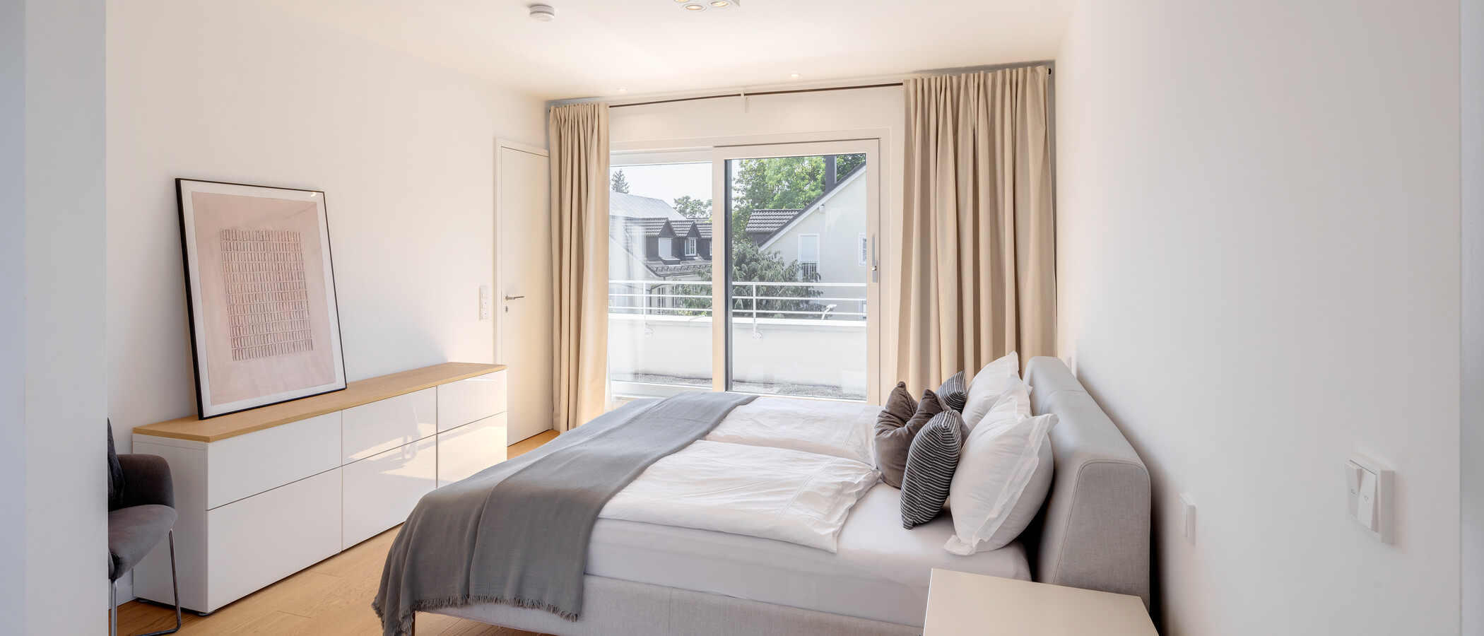 Половина двухквартирного жилого дома München Pasing 01 1-я спальная комната 14721