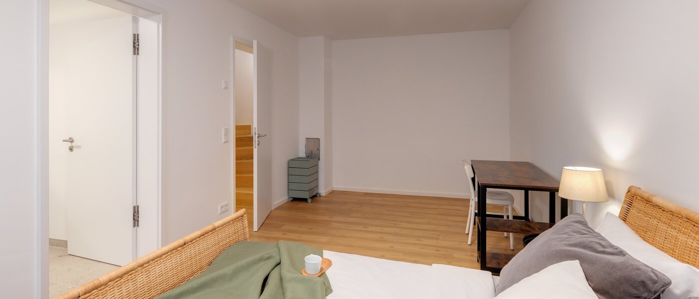 Половина двухквартирного жилого дома München Pasing 03 гостевая комната 14721