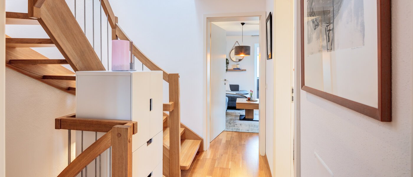 таунхаус München Untermenzing 06 коридор 14723