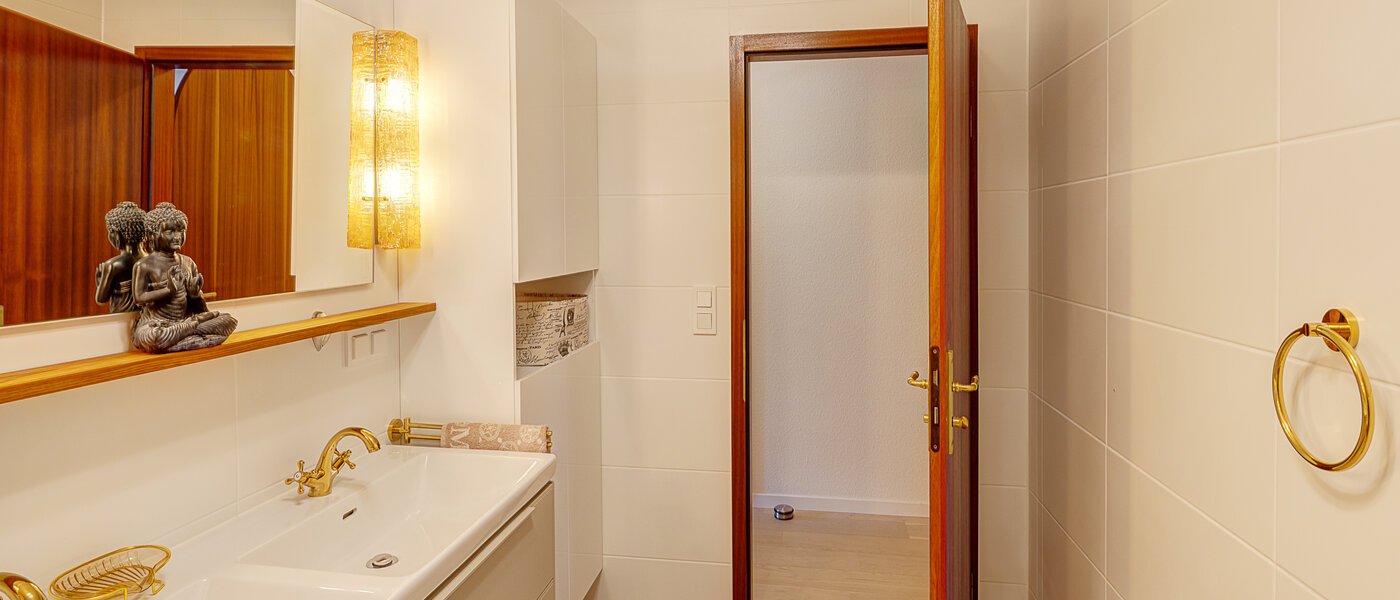 квартира с садом München Solln 04 ванная комната 14725