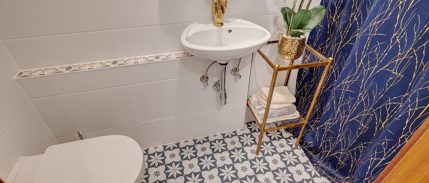 квартира с садом München Solln 03 гостевой туалет 14725