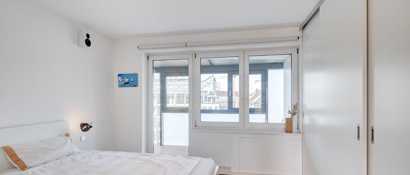 квартира München Lehel 02 спальная комната 14739