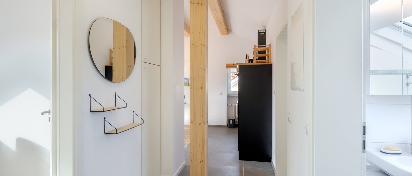 мансардная квартира Gröbenzell 01 коридор 14746