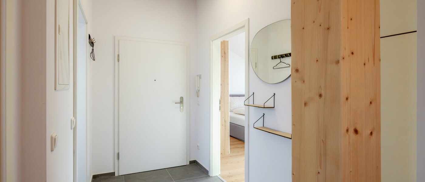 мансардная квартира Gröbenzell 02 коридор 14746