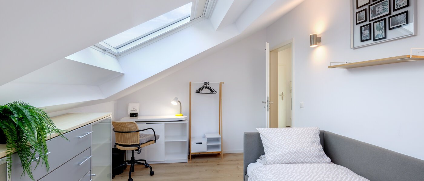мансардная квартира Gröbenzell 02 2-я спальная комната 14746