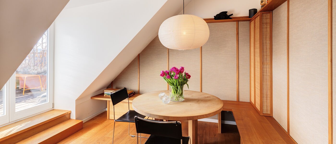 мансардная квартира München Haidhausen 01 обеденная зона 14748