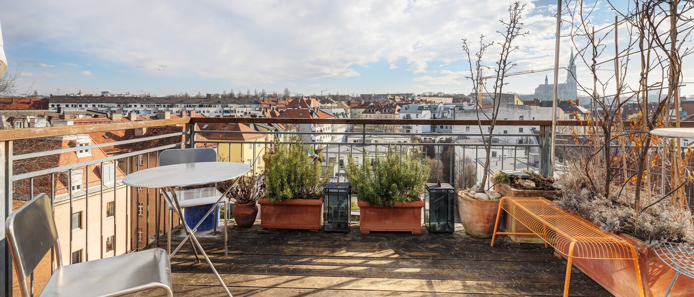 мансардная квартира München Haidhausen 02 терраса с крышей 14748