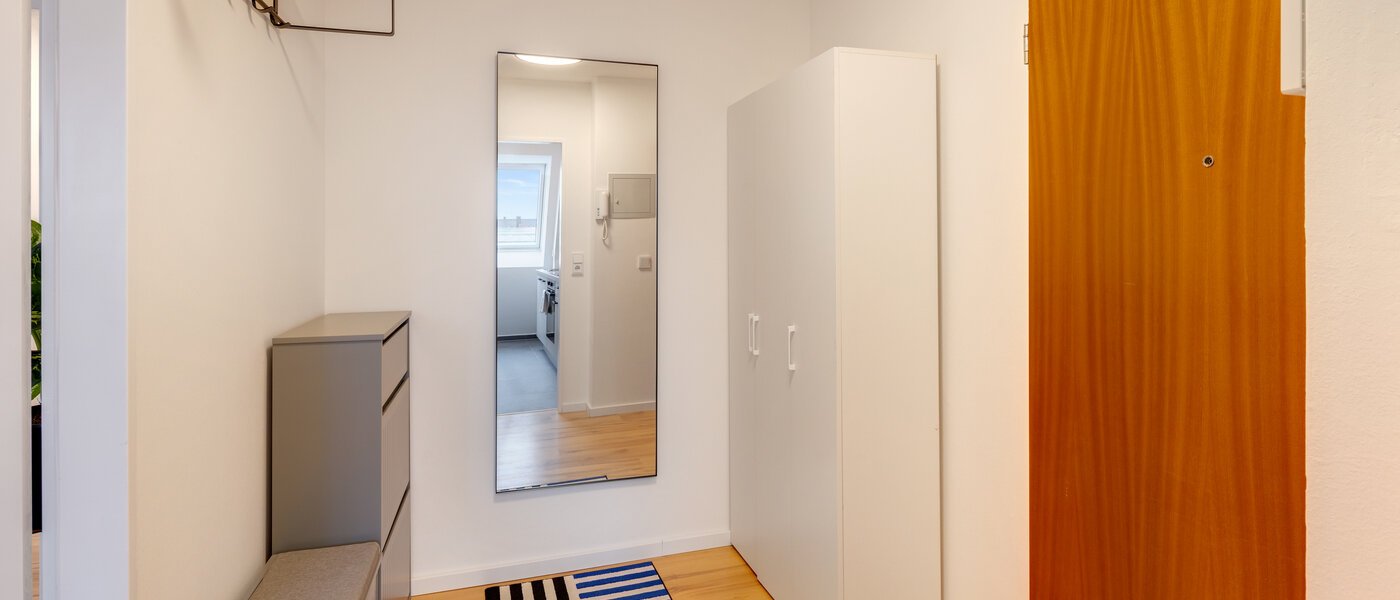 мансардная квартира München Isarvorstadt 01 коридор 14762