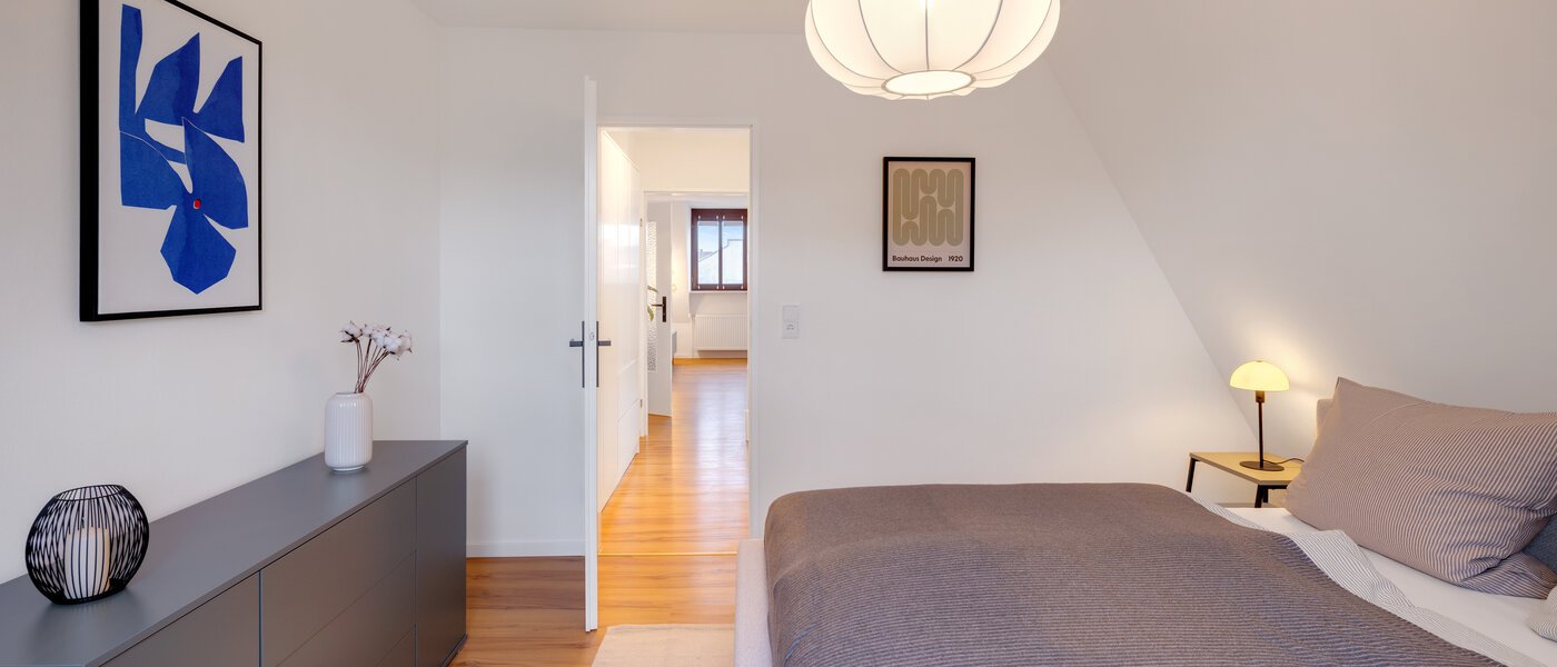 мансардная квартира München Isarvorstadt 04 спальная комната 14762