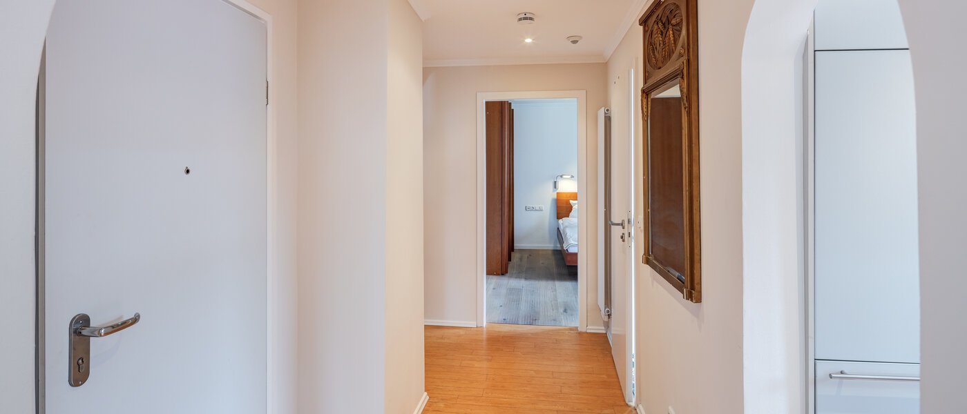 квартира München Nymphenburg 01 коридор 14770