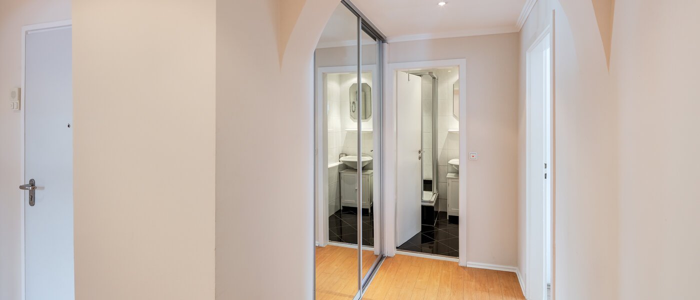 квартира München Nymphenburg 04 коридор 14770