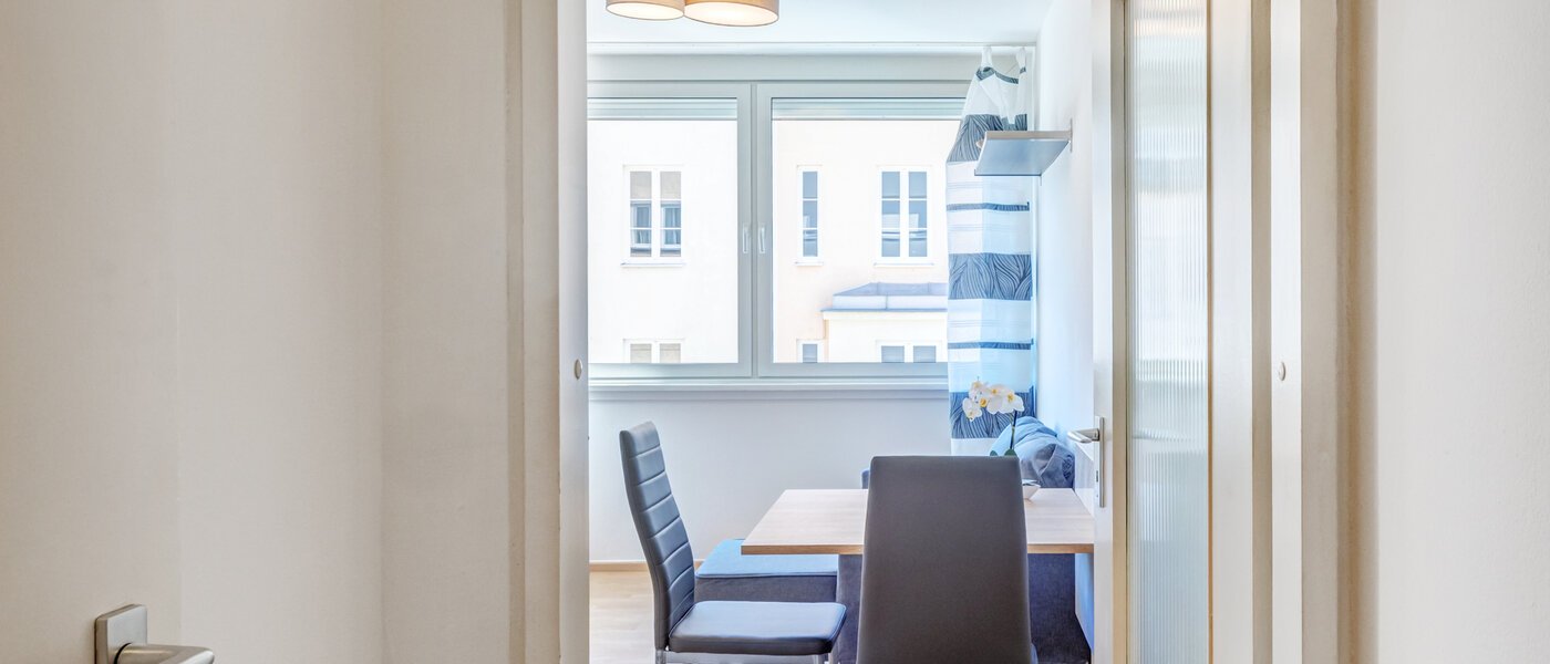 квартира München Maxvorstadt - Universitätsviertel 01 коридор 14771