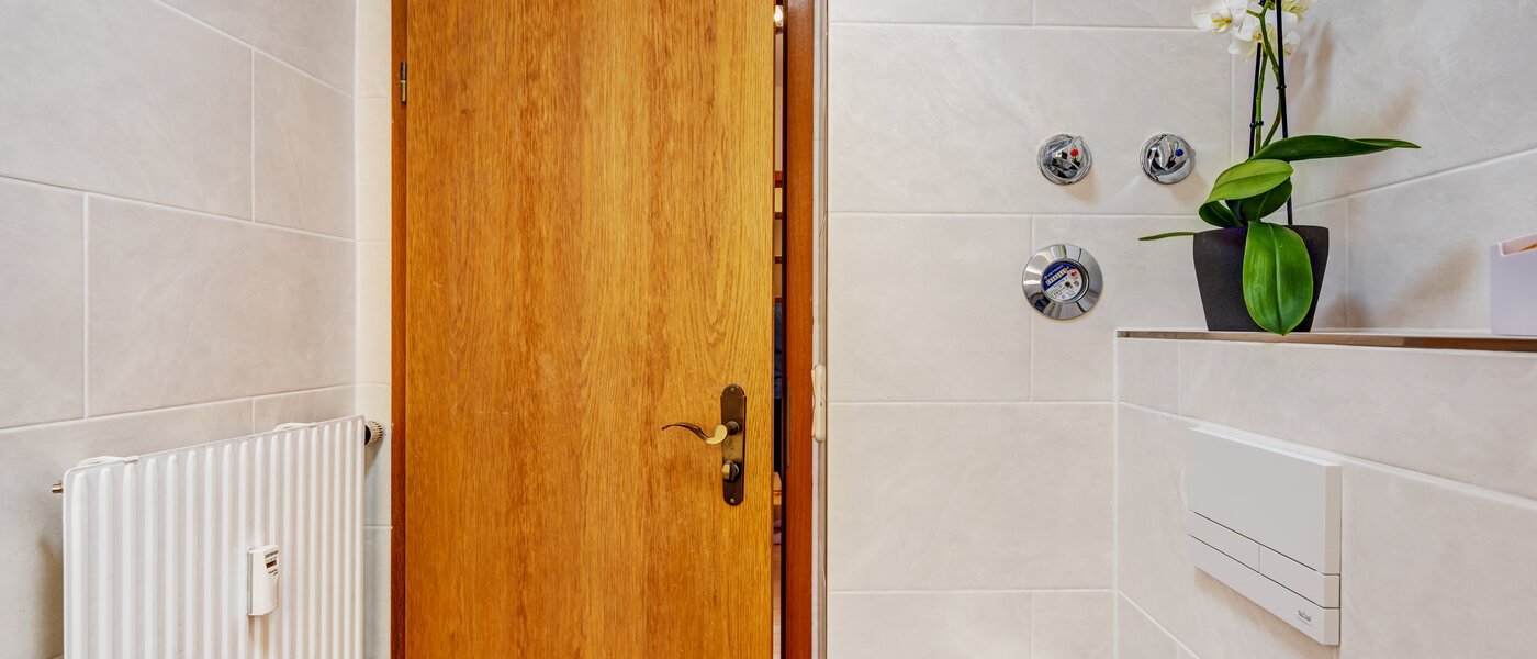 квартира с садом München Altperlach 02 ванная комната 14773