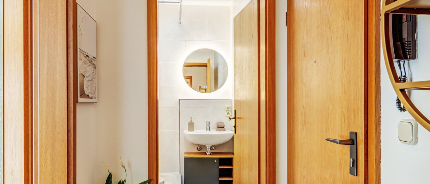 квартира с садом München Altperlach 01 коридор 14773