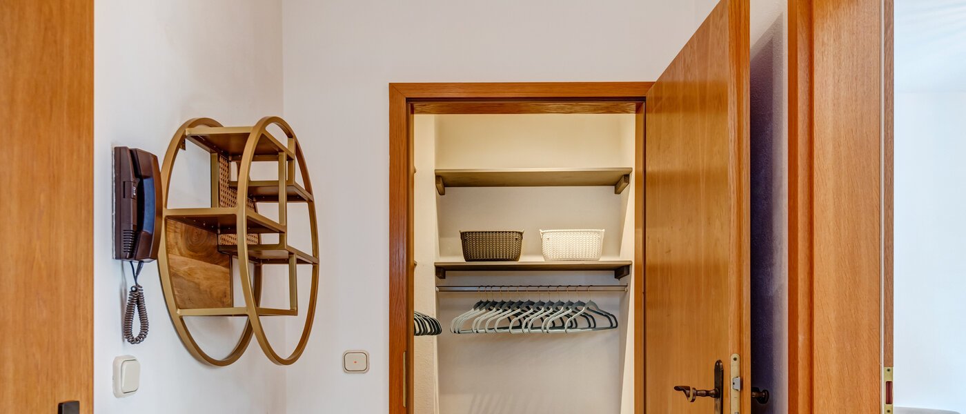 квартира с садом München Altperlach 03 коридор 14773