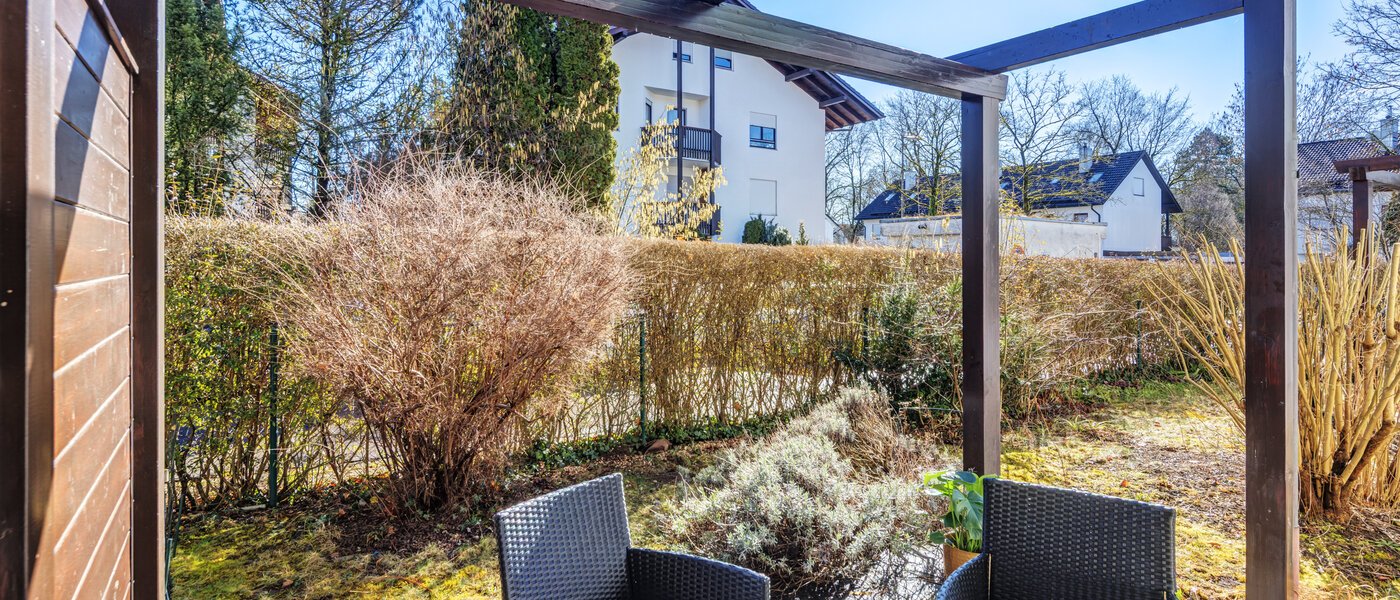 квартира с садом München Altperlach 01 сад 14773