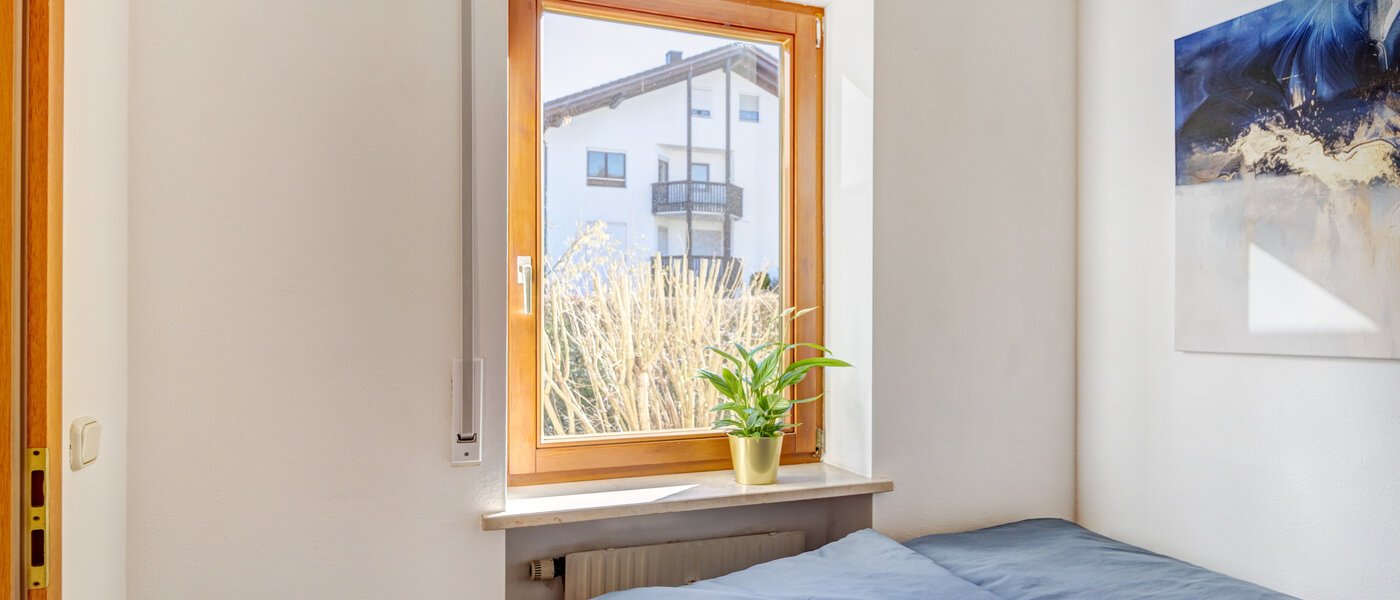 квартира с садом München Altperlach 02 спальная комната 14773