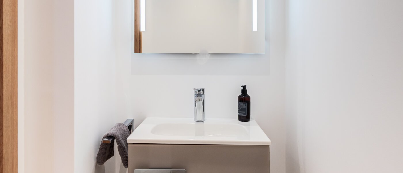 квартира Rottach-Egern 01 гостевой туалет 14774