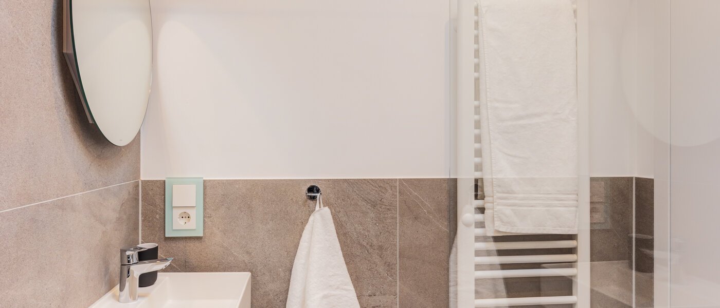 мансардная квартира München Nymphenburg 03 2-я ванная комната 14775