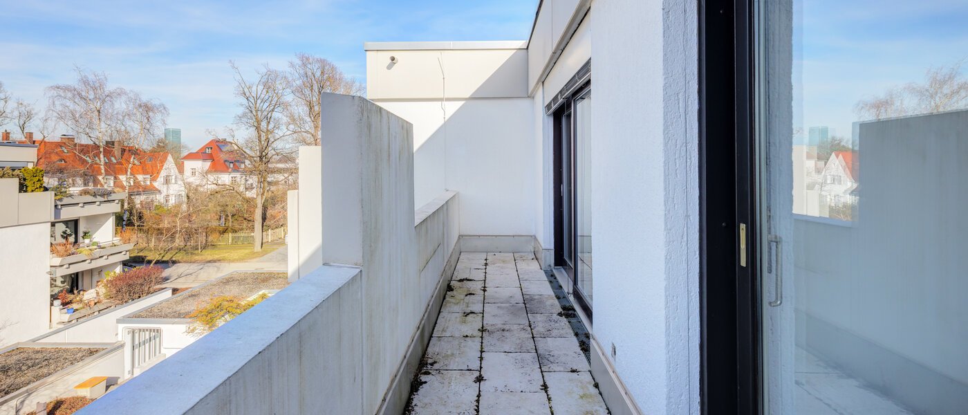 мансардная квартира München Nymphenburg 01 2-я терраса с крышей 14775