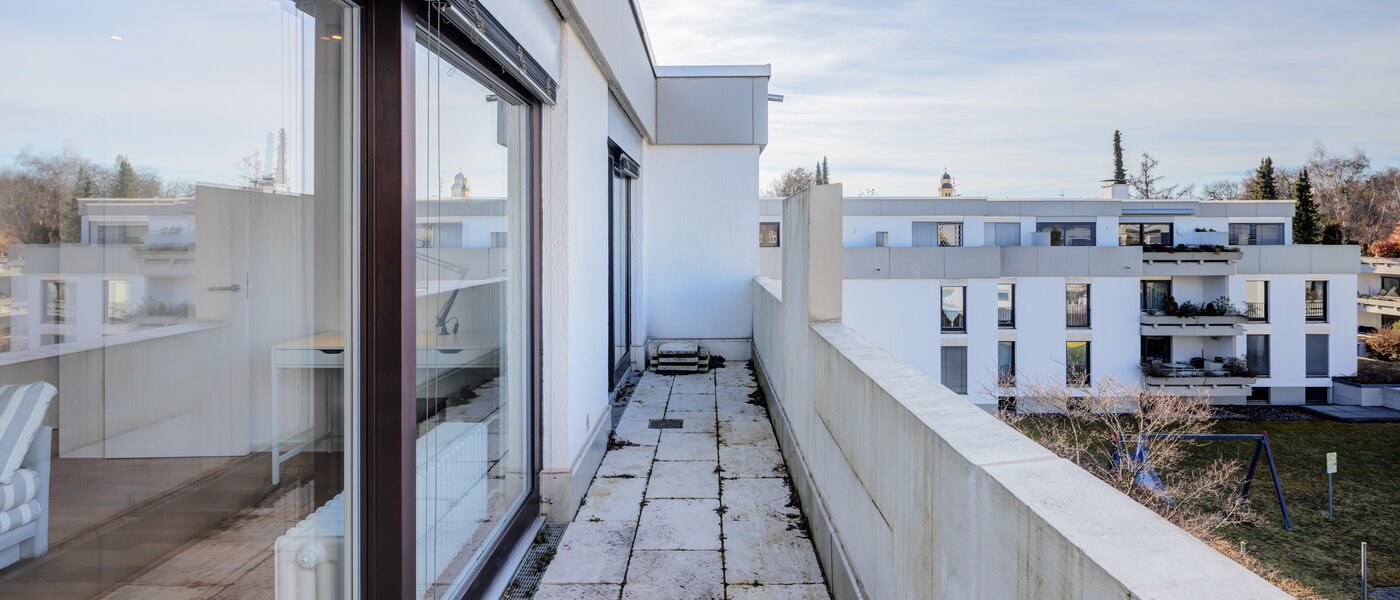 мансардная квартира München Nymphenburg 02 2-я терраса с крышей 14775