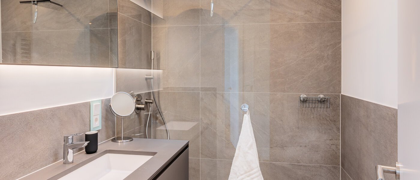 мансардная квартира München Nymphenburg 01 1-я ванная комната 14775