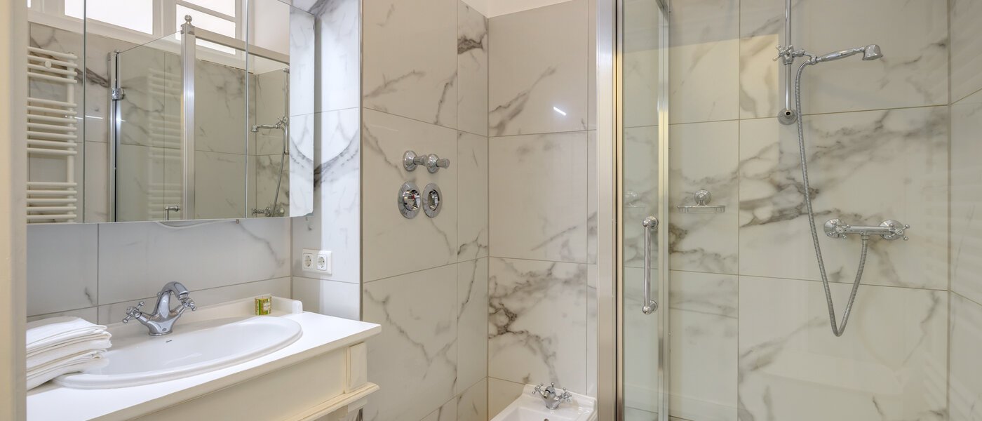 квартира München Maxvorstadt - Rund um den Josephplatz 01 ванная комната 14777