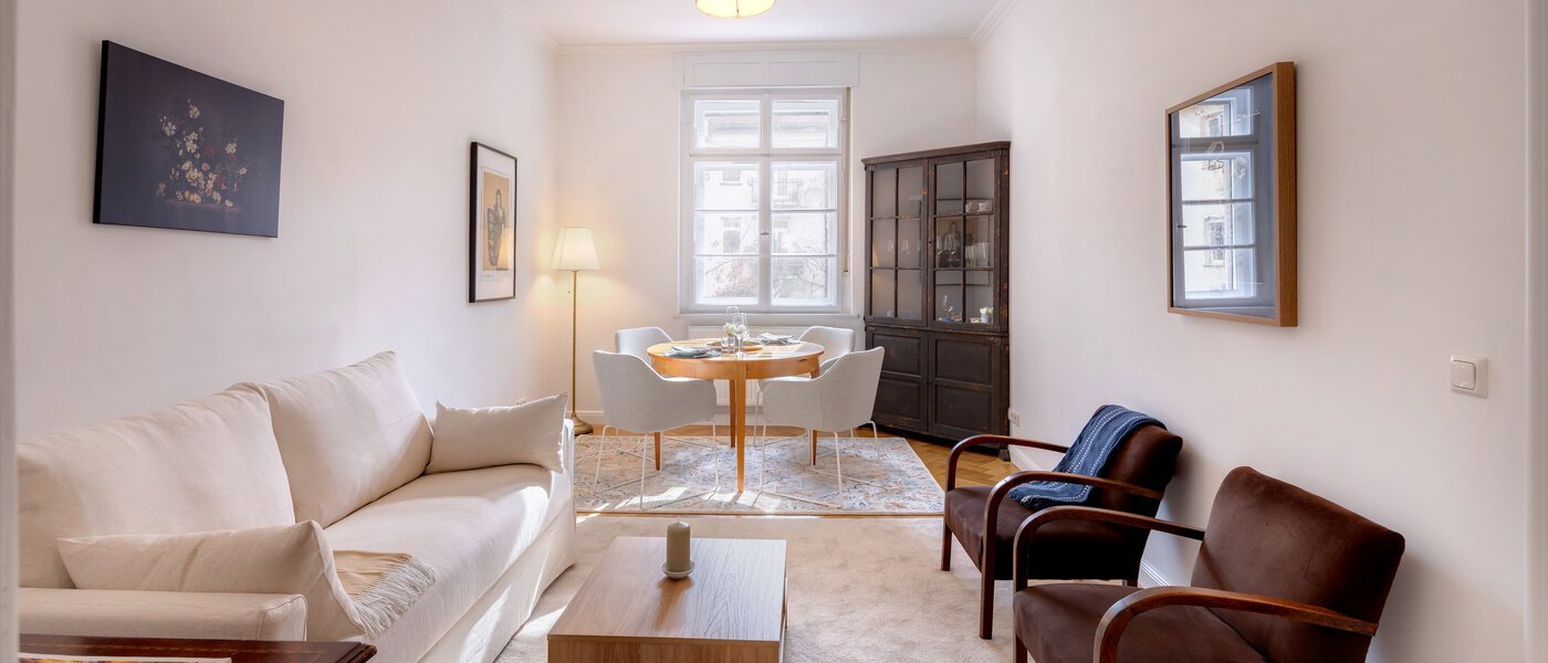 квартира München Maxvorstadt - Rund um den Josephplatz 02 гостиная 14777