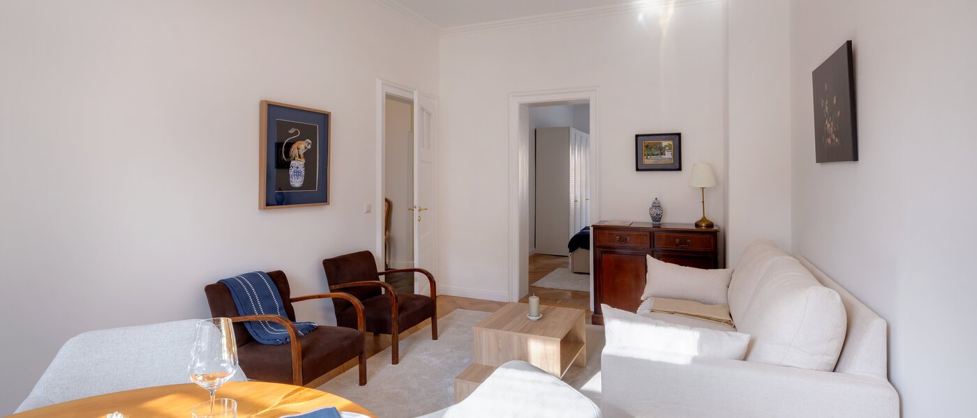 квартира München Maxvorstadt - Rund um den Josephplatz 03 гостиная 14777