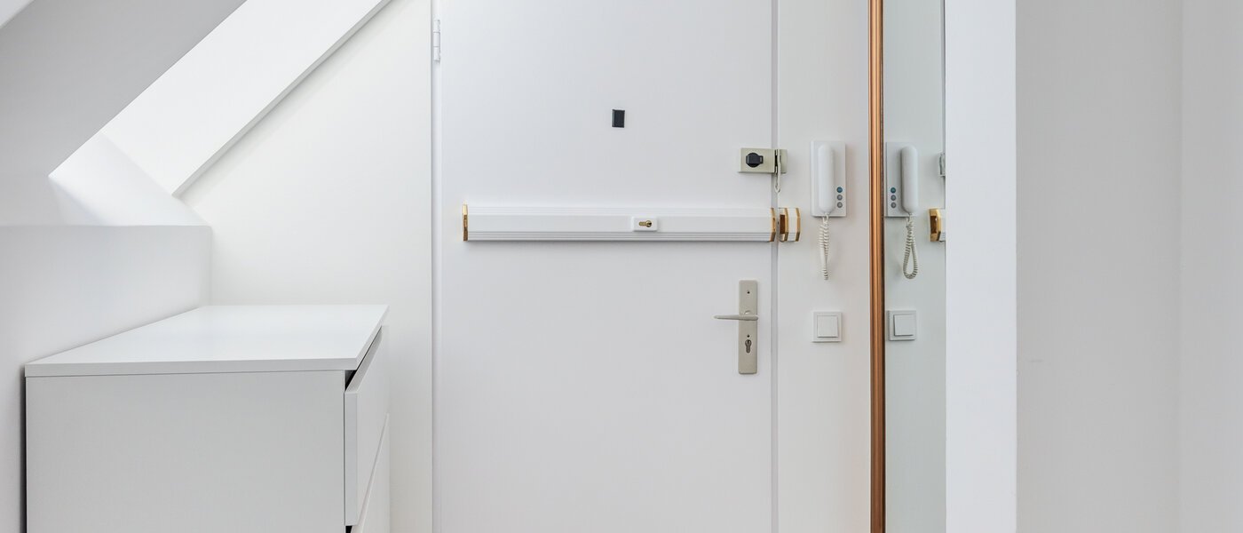 двухэтажная квартира-галерея München Maxvorstadt 02 коридор 14785