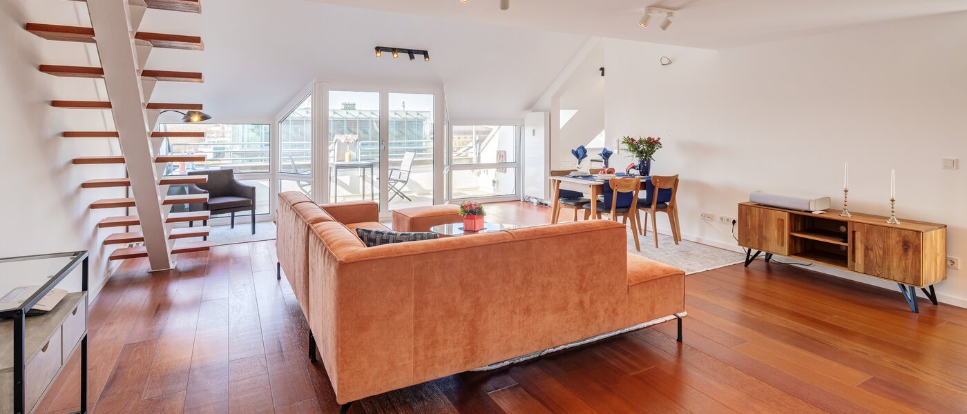 двухэтажная квартира-галерея München Maxvorstadt 02 жилое пространство 14785