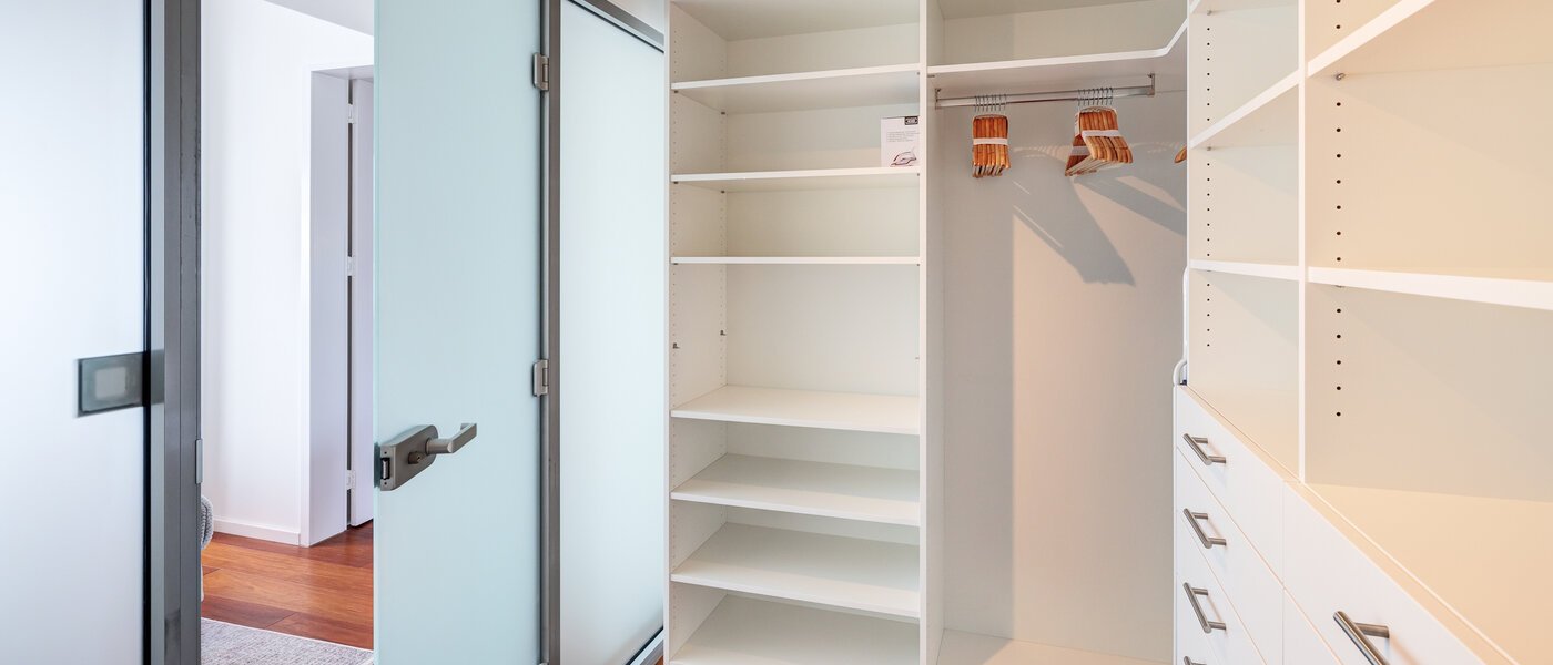 двухэтажная квартира-галерея München Maxvorstadt 03 Гардеробная 14785