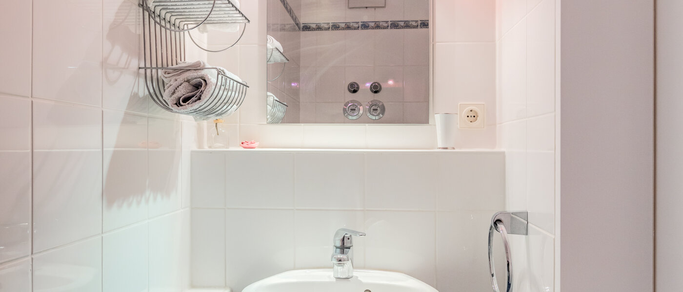 квартира München Solln 01 гостевой туалет 14788