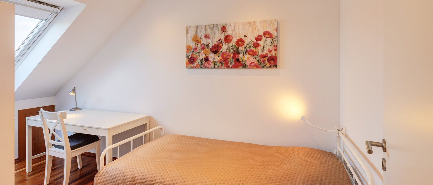 мансардная квартира München Trudering 01 2-я спальная комната 14792