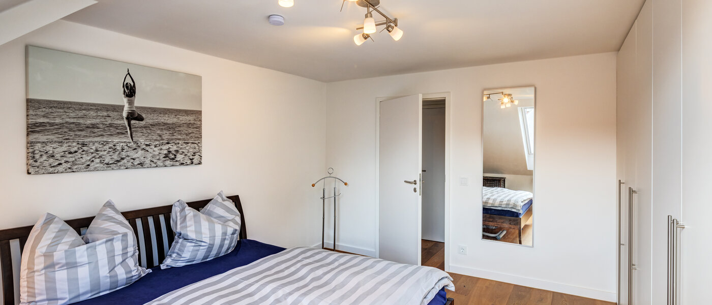 мансардная квартира München Moosach 02 спальная комната 14797