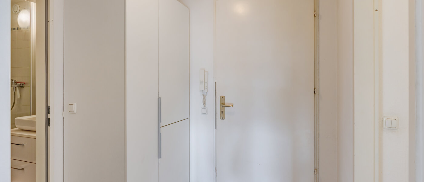 квартира München Schwabing-West 01 коридор 14801