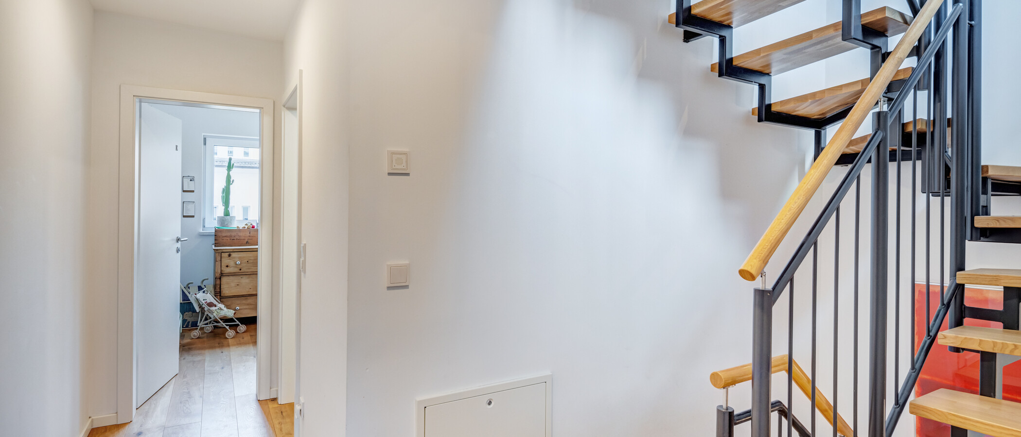 таунхаус München Harlaching 04 коридор 14816