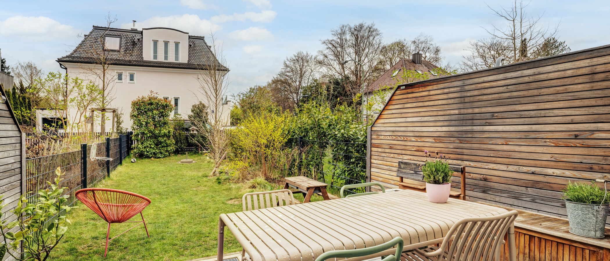 таунхаус München Harlaching 01 сад 14816