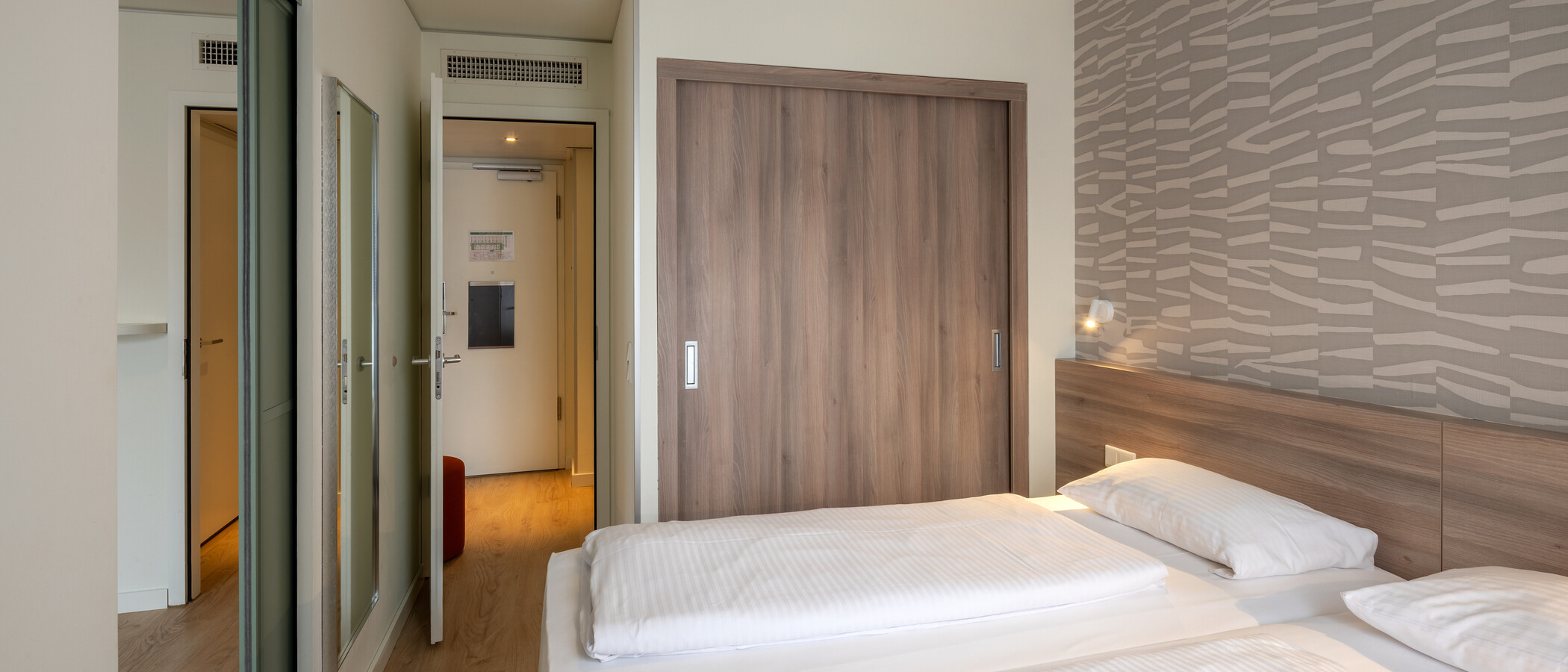 квартира München Schwanthalerhöhe 02 спальная комната 14817