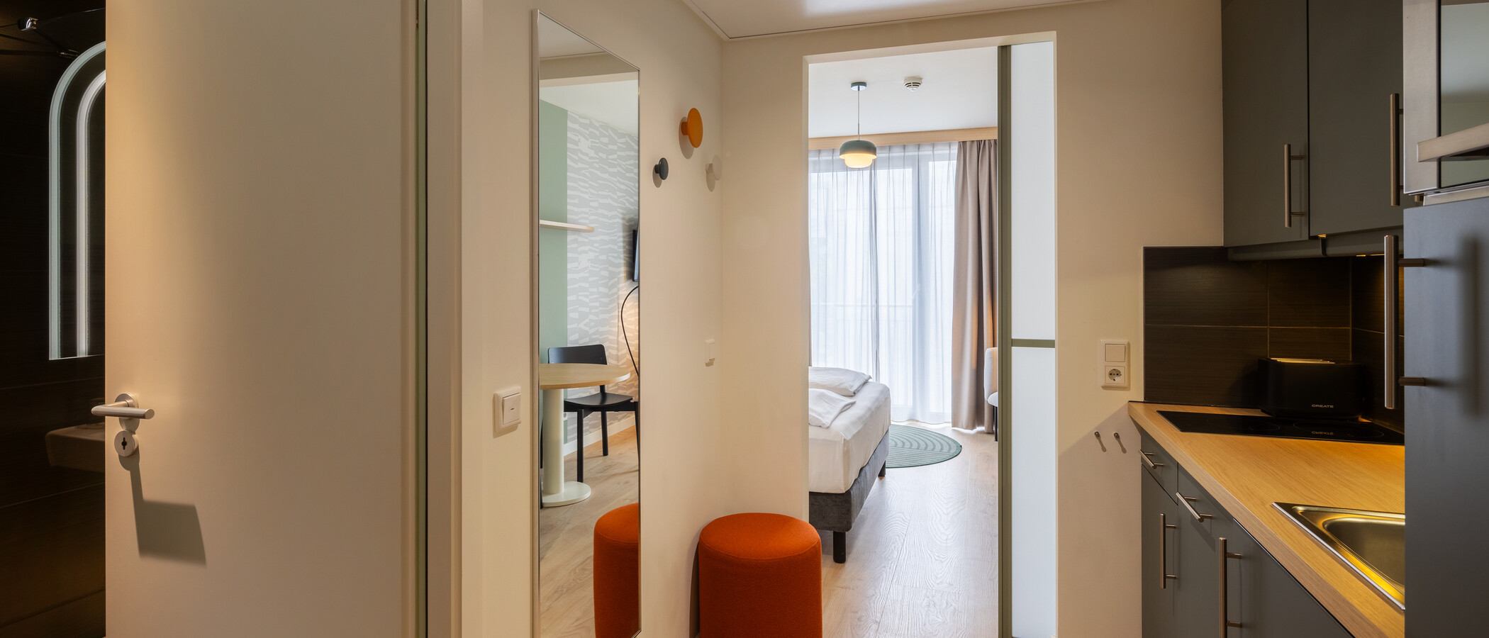 квартира München Schwanthalerhöhe 01 коридор 14824