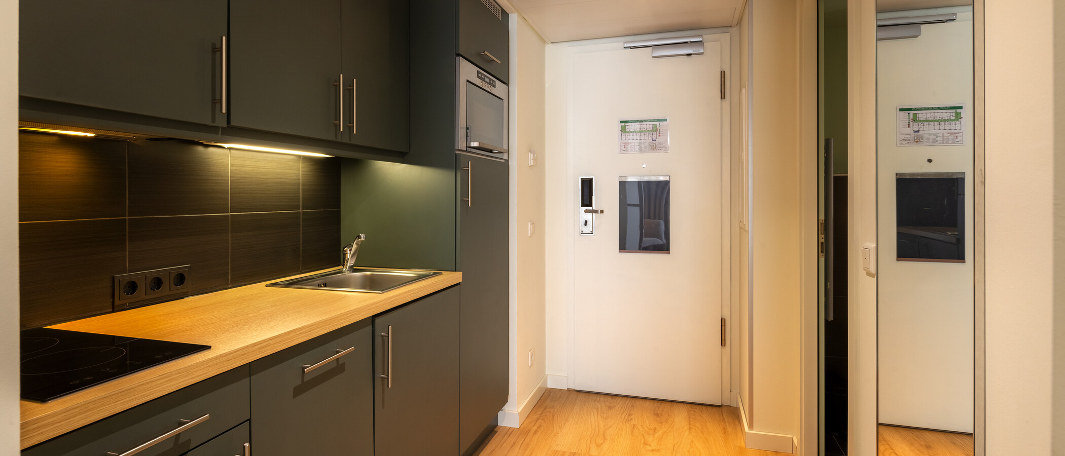 квартира München Schwanthalerhöhe 02 коридор 14824