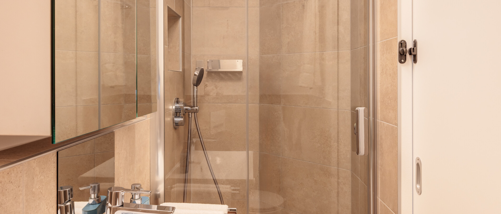 двухэтажная квартира München Waldtrudering 01 2-я ванная комната 14825