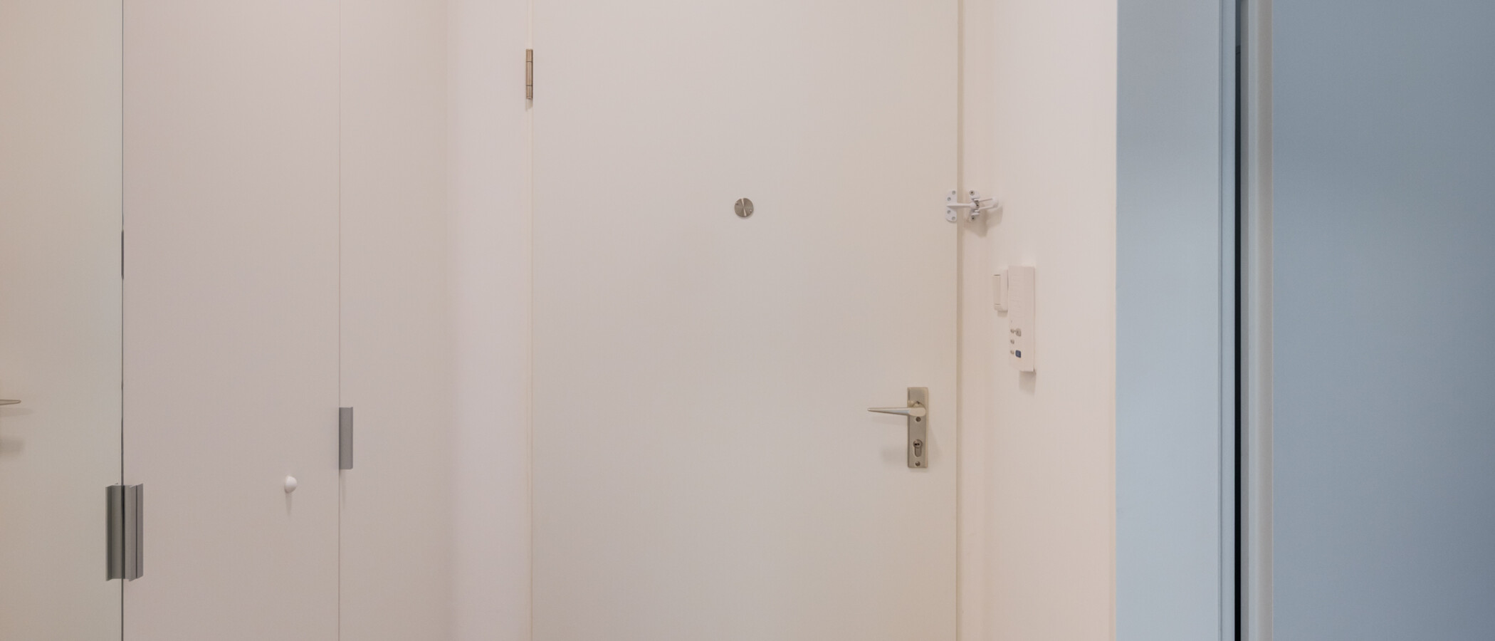 квартира München Schwabing-West 01 коридор 14831