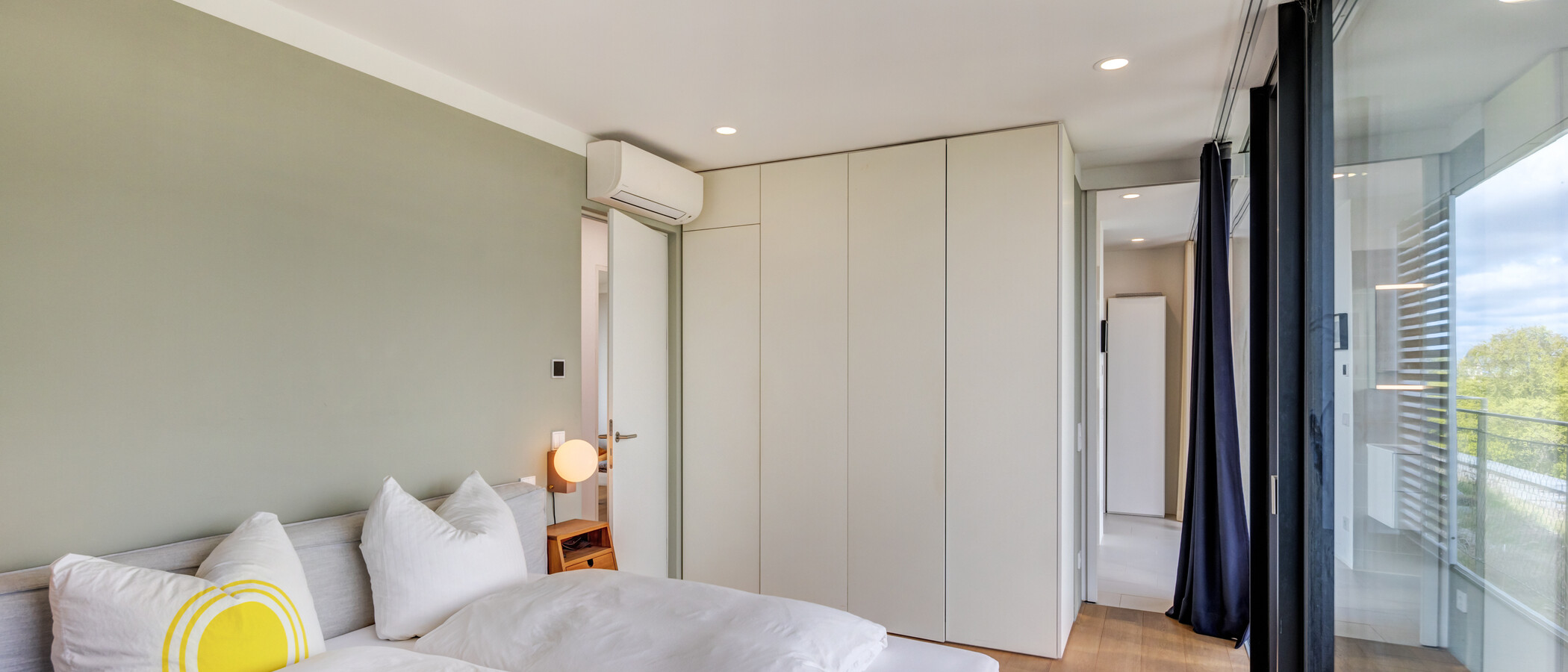 квартира-пентхаус München Haidhausen 04 1-я спальная комната 14832