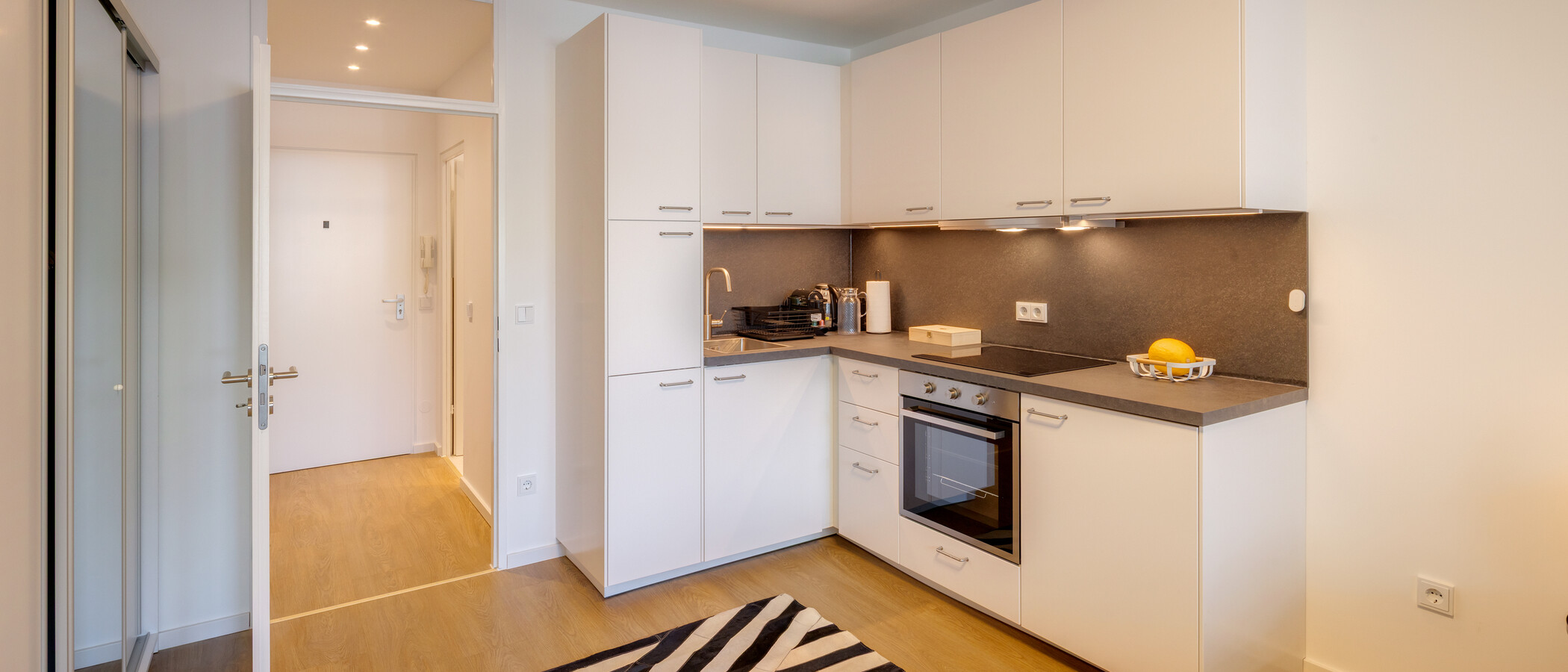 квартира München Schwabing-West 01 кухня 14835