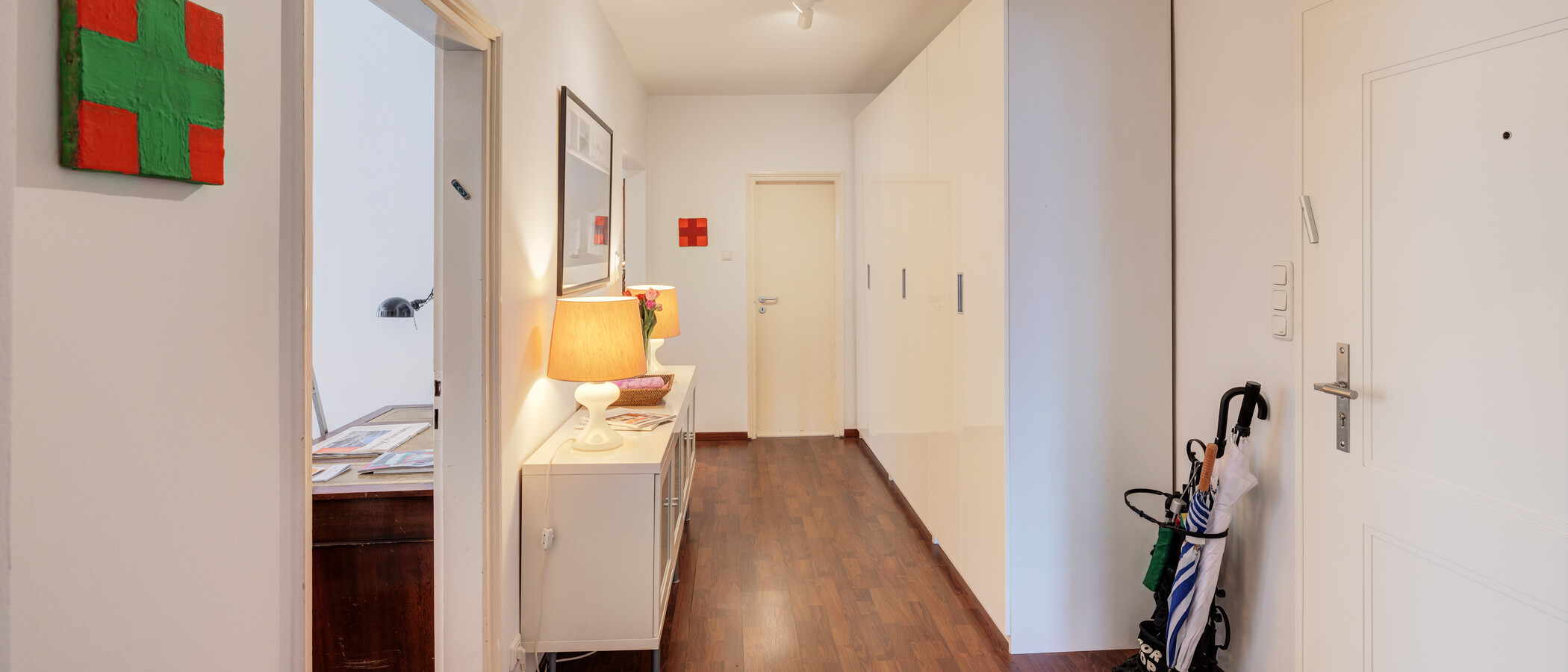 квартира München Schwabing (links der Leopoldstraße) 04 коридор 14839