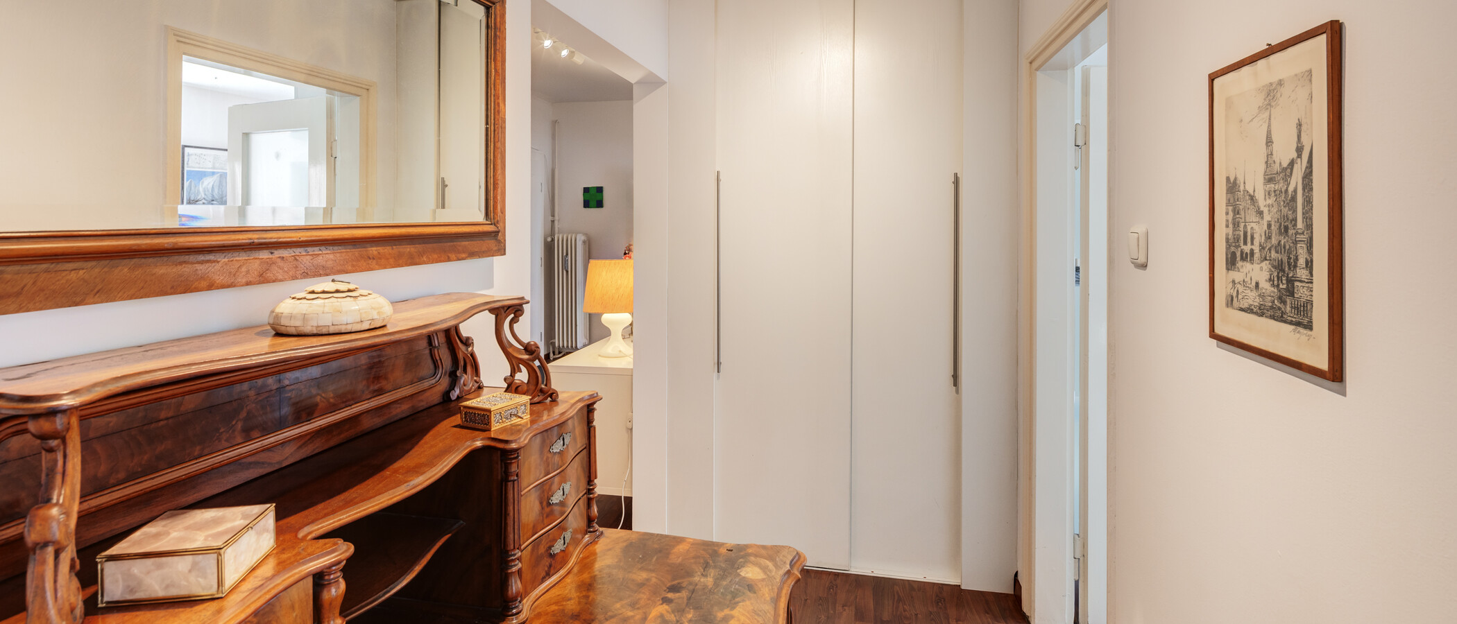 квартира München Schwabing (links der Leopoldstraße) 08 коридор 14839