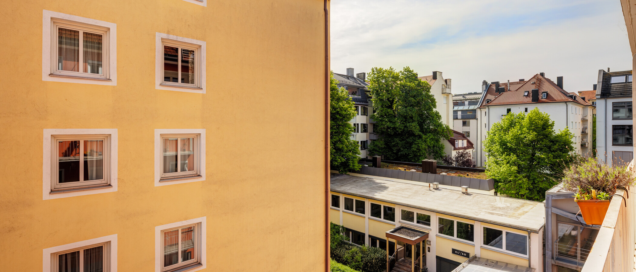 квартира München Schwabing (links der Leopoldstraße) 01 вид из окна 14839