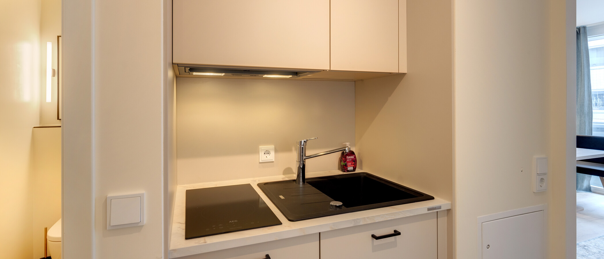квартира München Maxvorstadt - Universitätsviertel 01 кухня 14844
