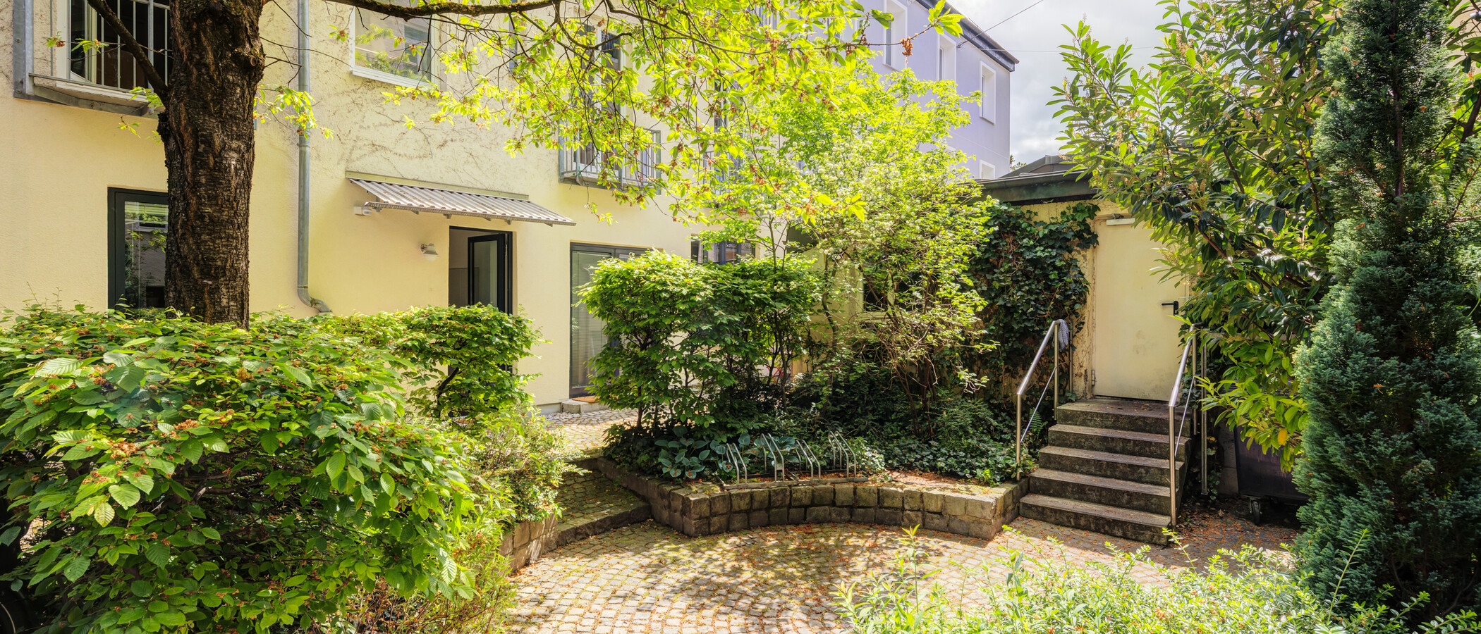 квартира München Glockenbachviertel 01 внутренний двор  14849